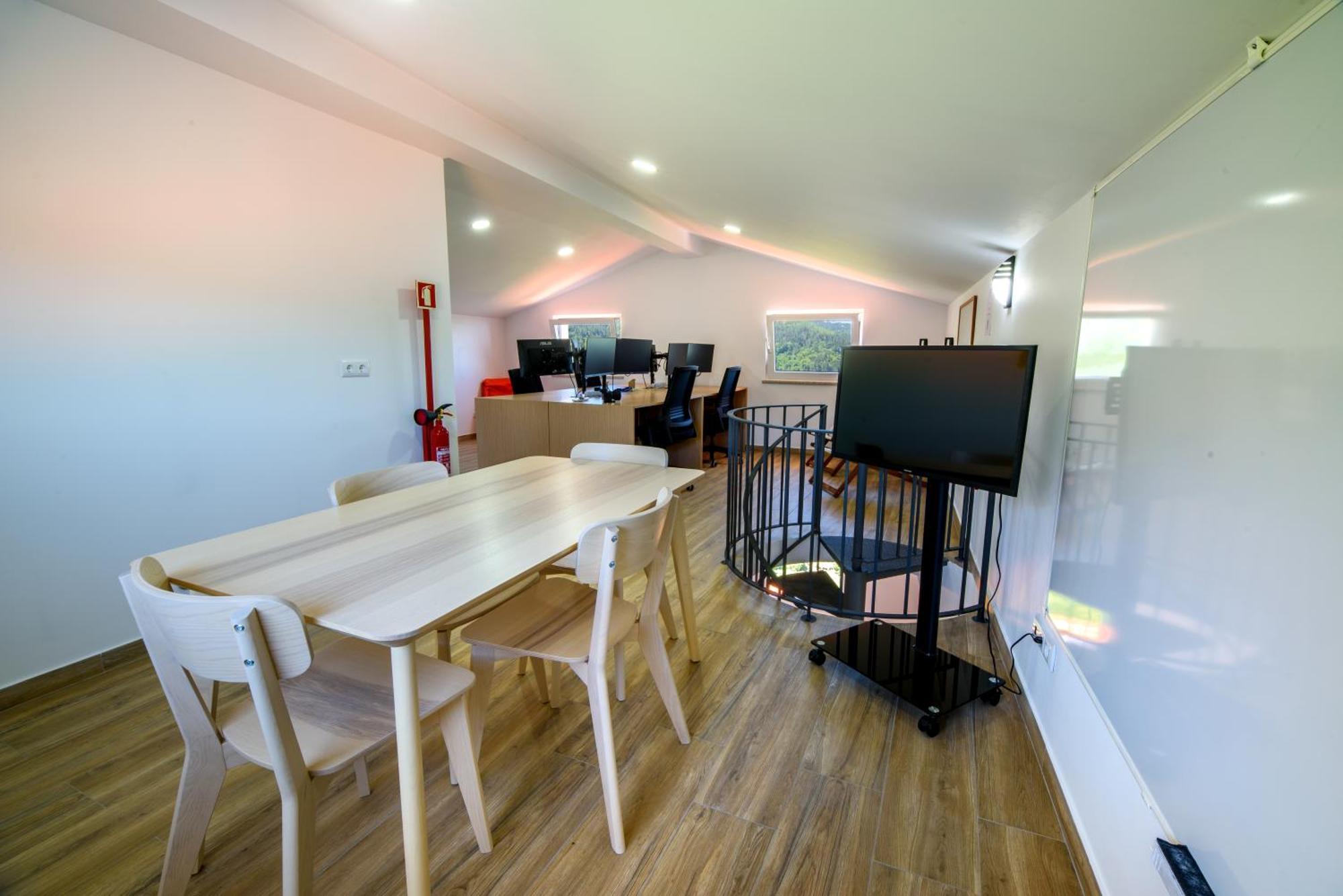 Casa Do Beco - Fabulous 3 Bedroom House With An Office, Seia, Serra Da Estrela Lapa dos Dinheiros Εξωτερικό φωτογραφία